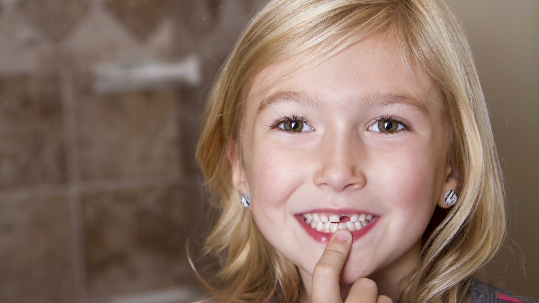 when-do-kids-start-losing-their-teeth-pediatric-smiles-kc